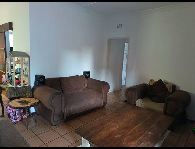 3 bed property to rent in CRESSLAWN
